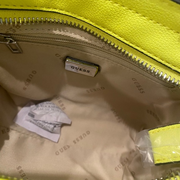 Guess Mini Me Mini💛💚 - Picture 7 of 8